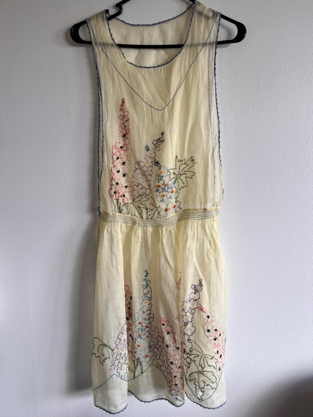 Vintage Embroidered Cream Floral Apron